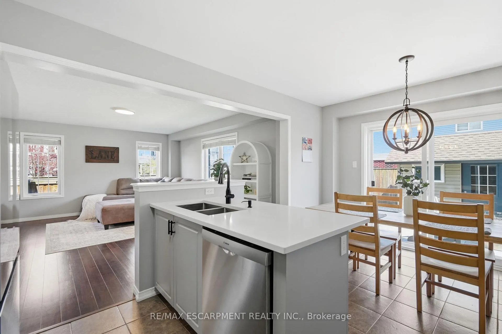 Photo 10 of 3 Cleghorn Drive, Hamilton, Binbrook — HOMEH