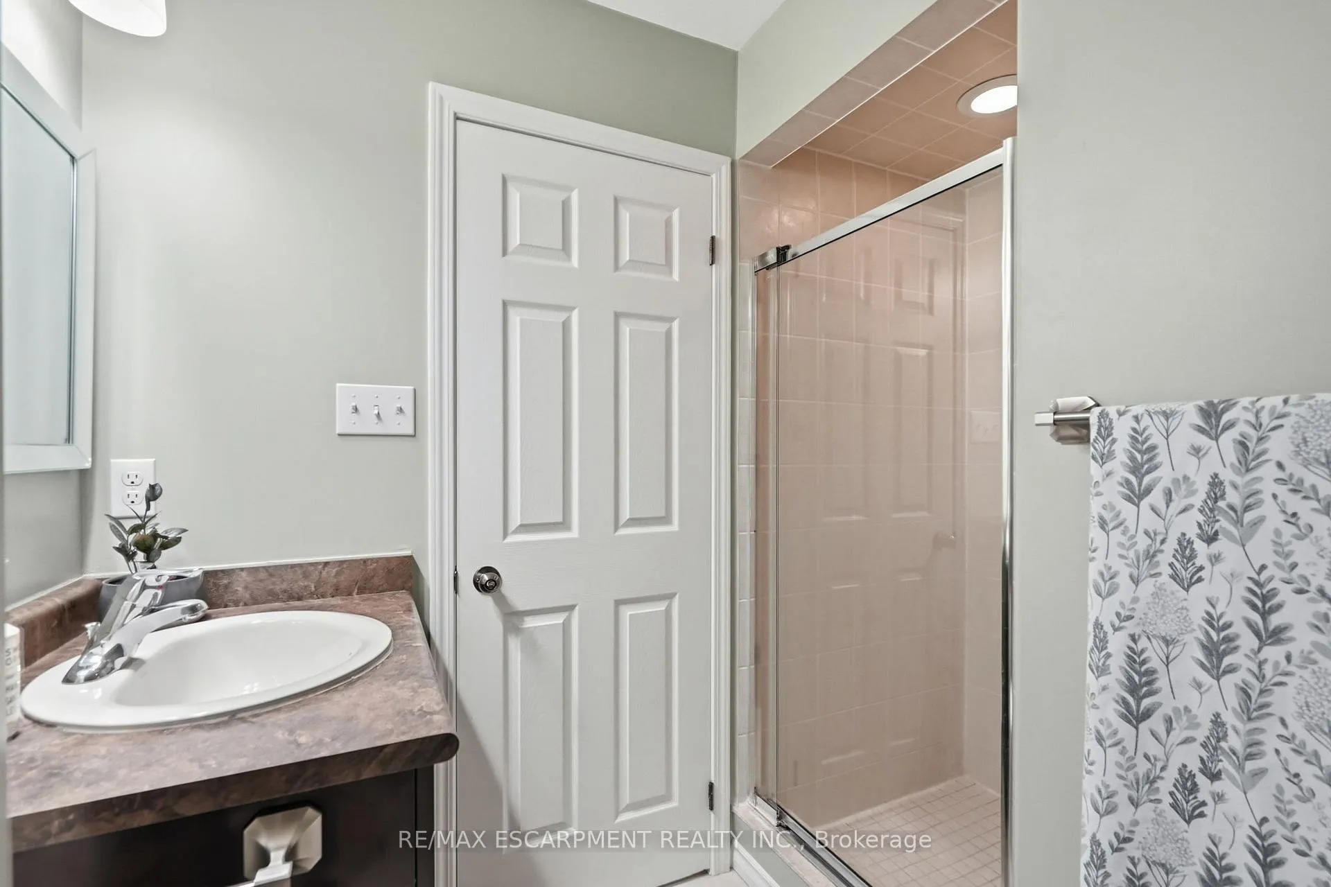 Photo 23 of 3 Cleghorn Drive, Hamilton, Binbrook — HOMEH