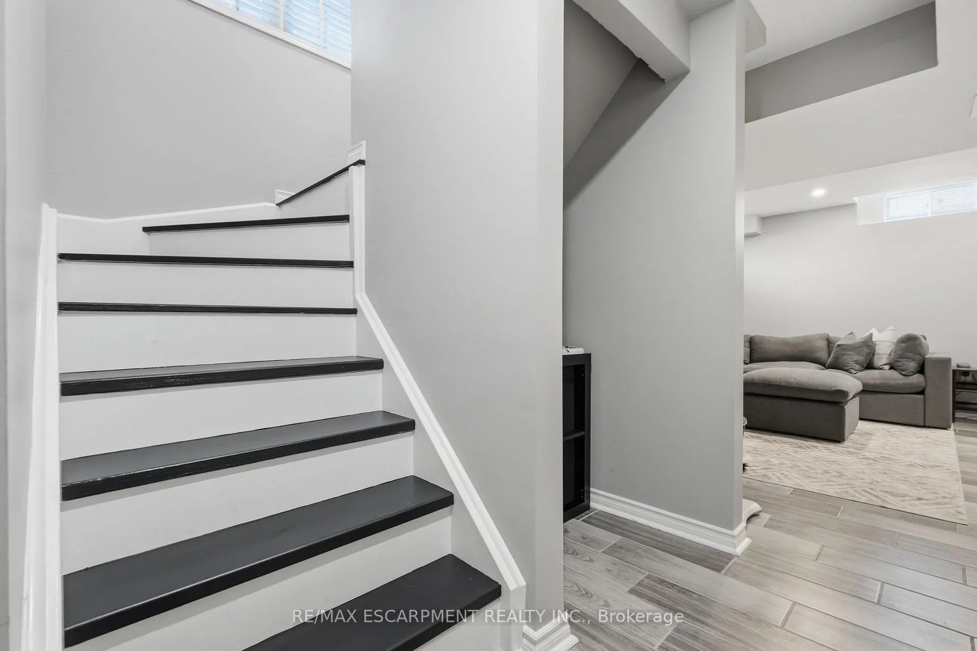 Photo 32 of 3 Cleghorn Drive, Hamilton, Binbrook — HOMEH