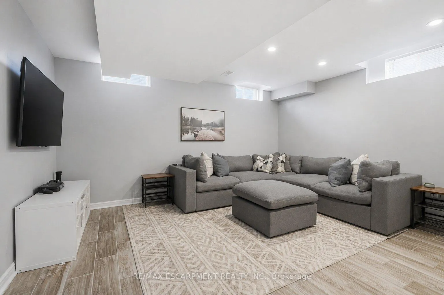 Photo 33 of 3 Cleghorn Drive, Hamilton, Binbrook — HOMEH