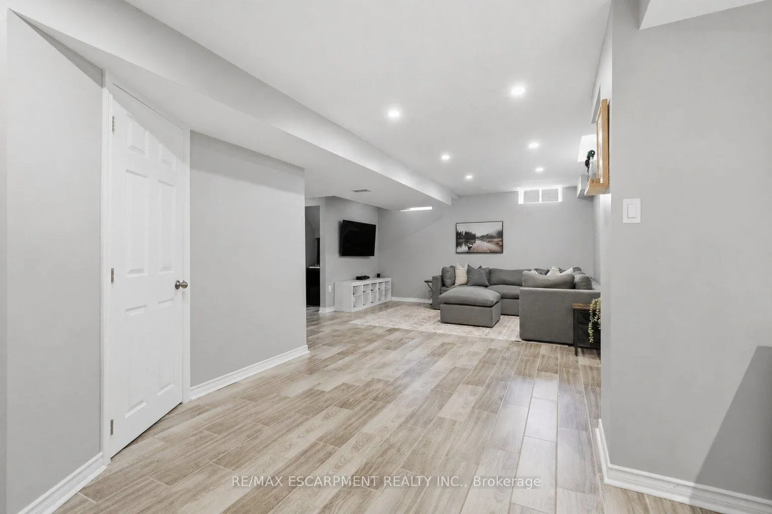 Photo 36 of 3 Cleghorn Drive, Hamilton, Binbrook — HOMEH