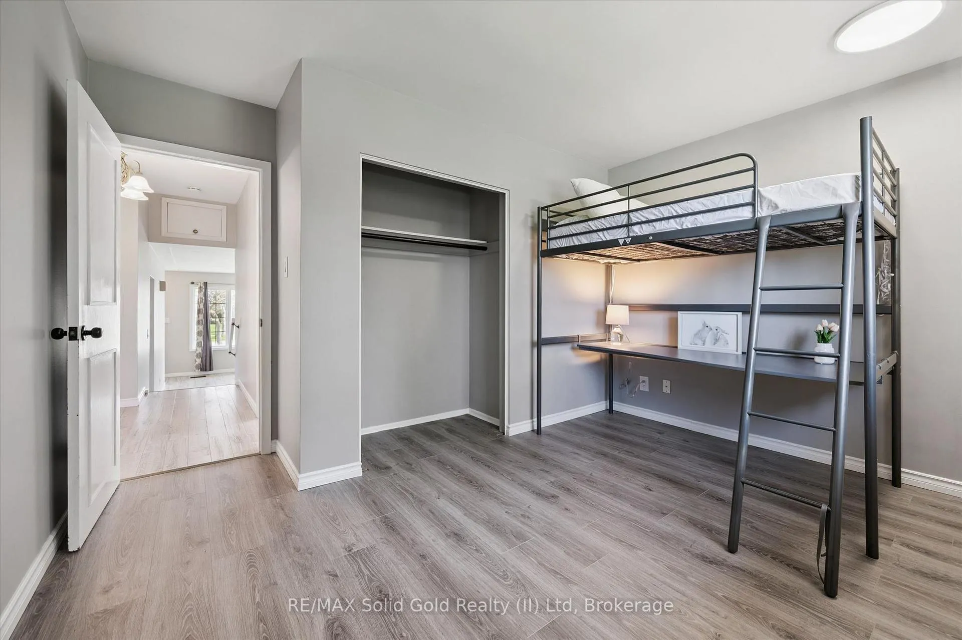 Photo 23 of 95 Weichel Street, Kitchener — HOMEH