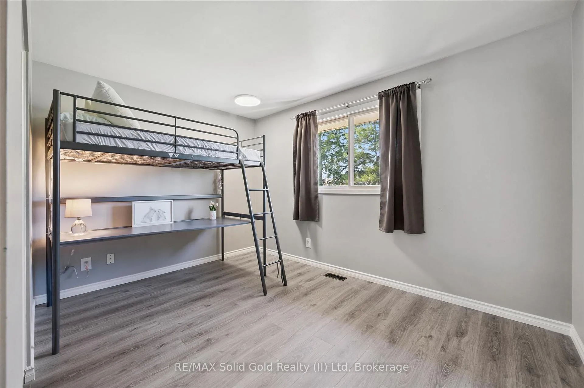 Photo 24 of 95 Weichel Street, Kitchener — HOMEH