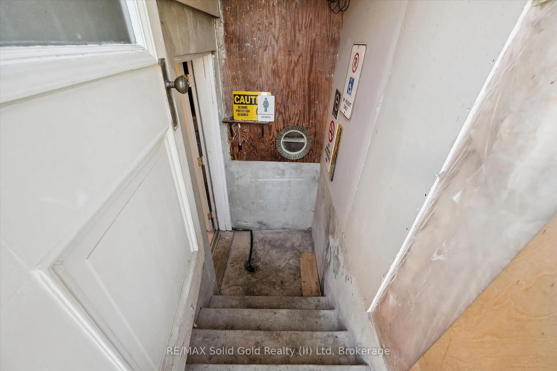 Photo 37 of 95 Weichel Street, Kitchener — HOMEH