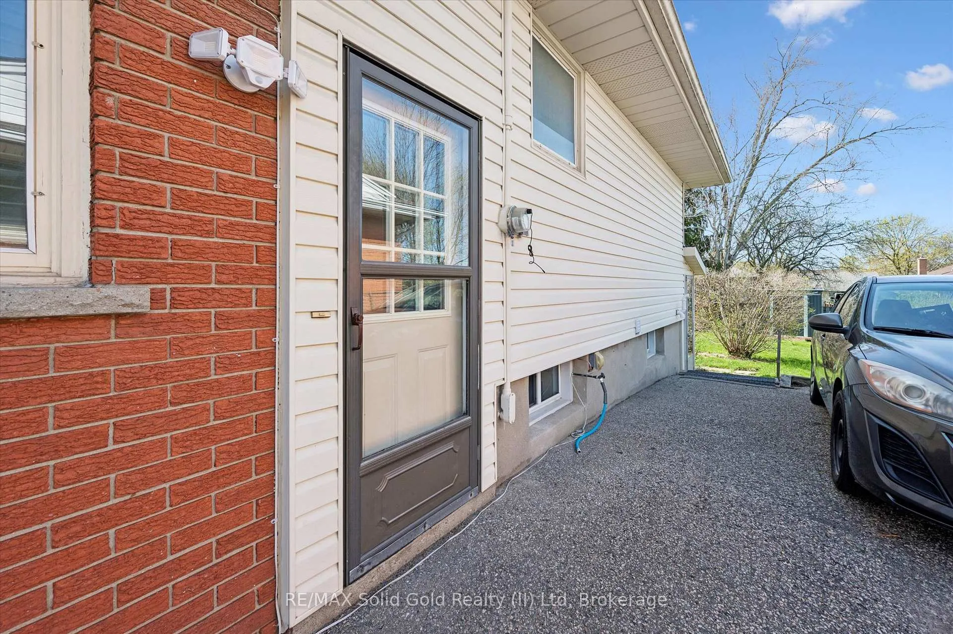Photo 46 of 95 Weichel Street, Kitchener — HOMEH