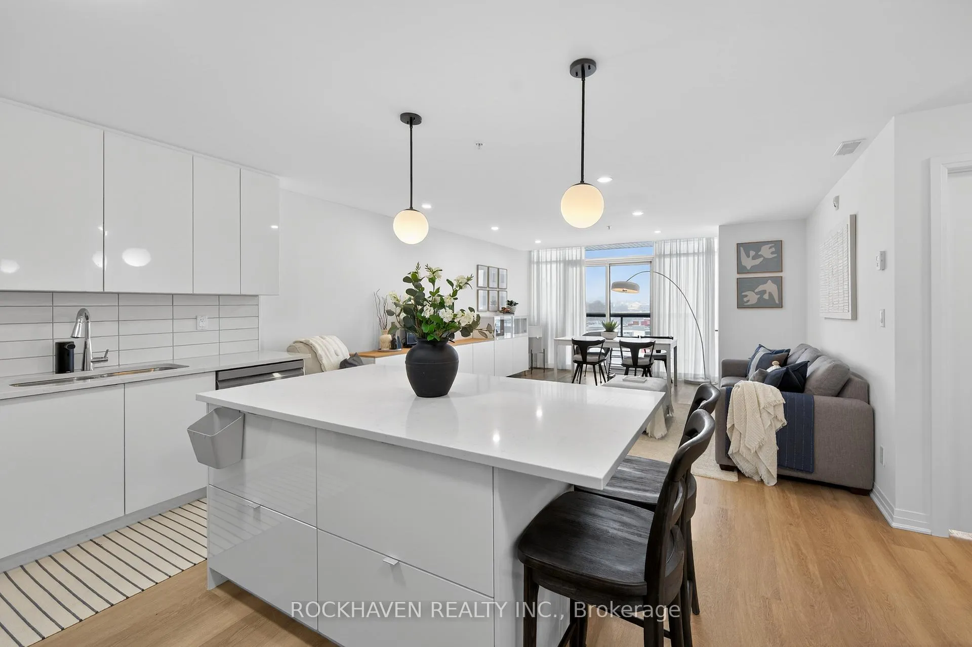 Photo 4 of Unit 503, 5 Hamilton Street N, Hamilton, Waterdown — HOMEH