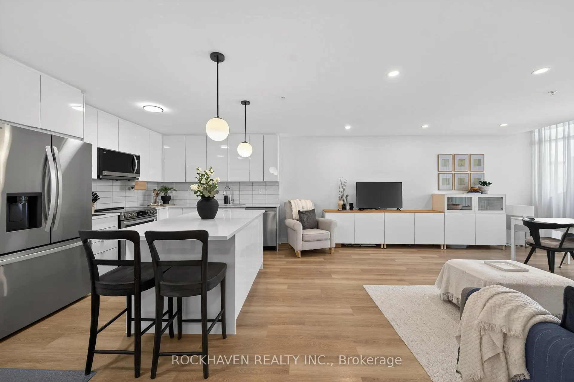 Photo 6 of Unit 503, 5 Hamilton Street N, Hamilton, Waterdown — HOMEH