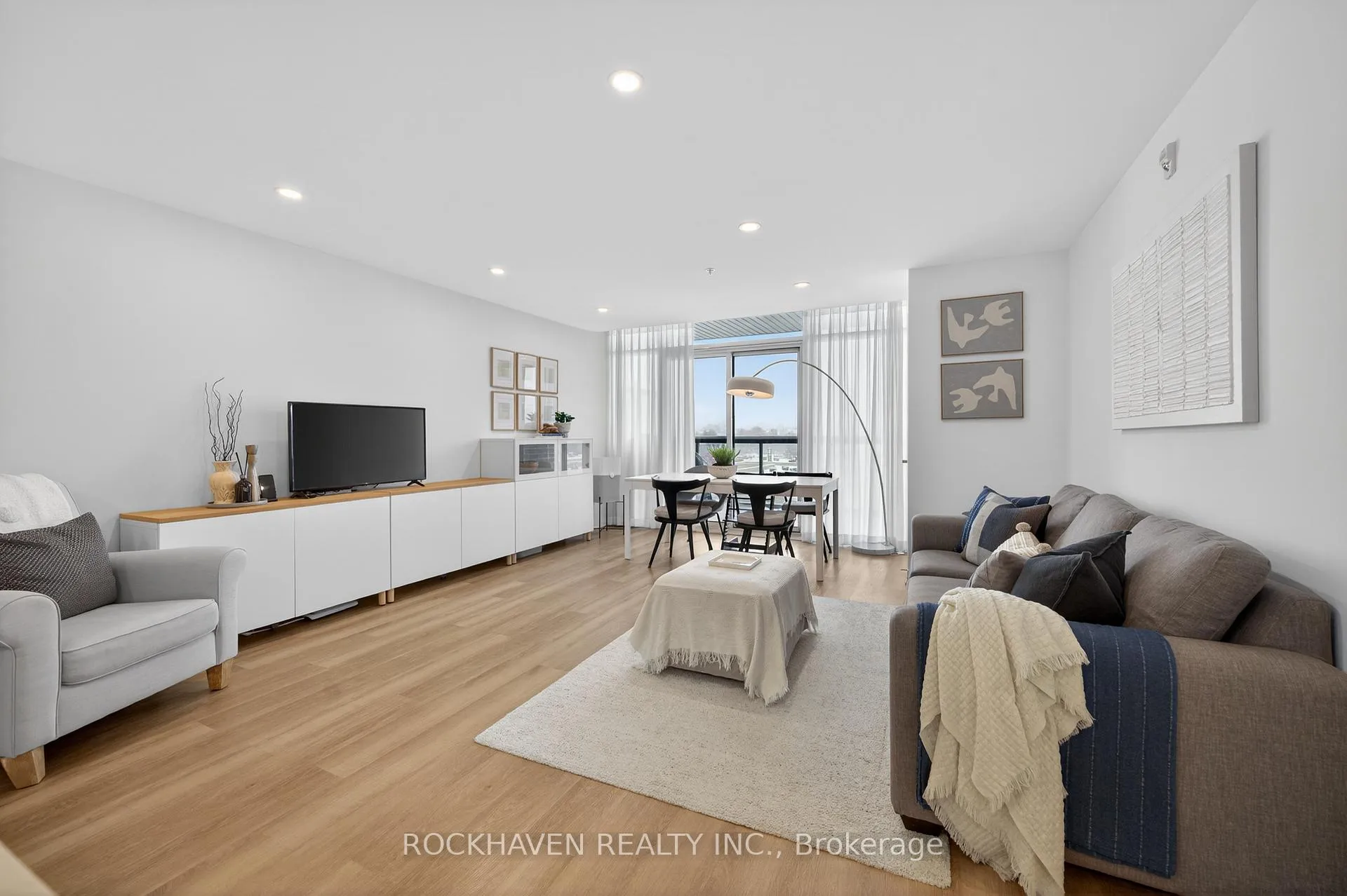 Photo 13 of Unit 503, 5 Hamilton Street N, Hamilton, Waterdown — HOMEH