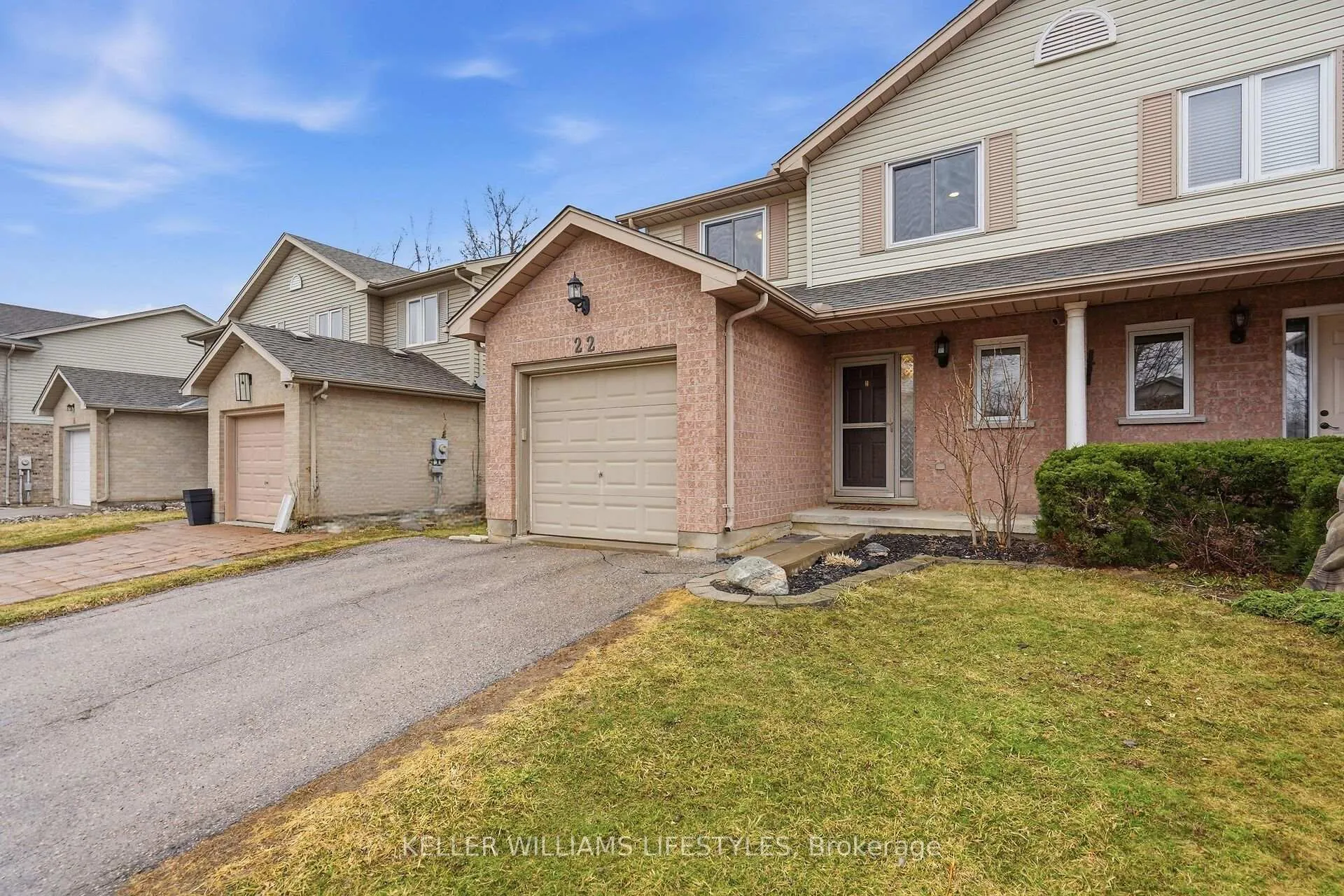 Photo 2 of 22 Tanoak Drive, London, North E — HOMEH