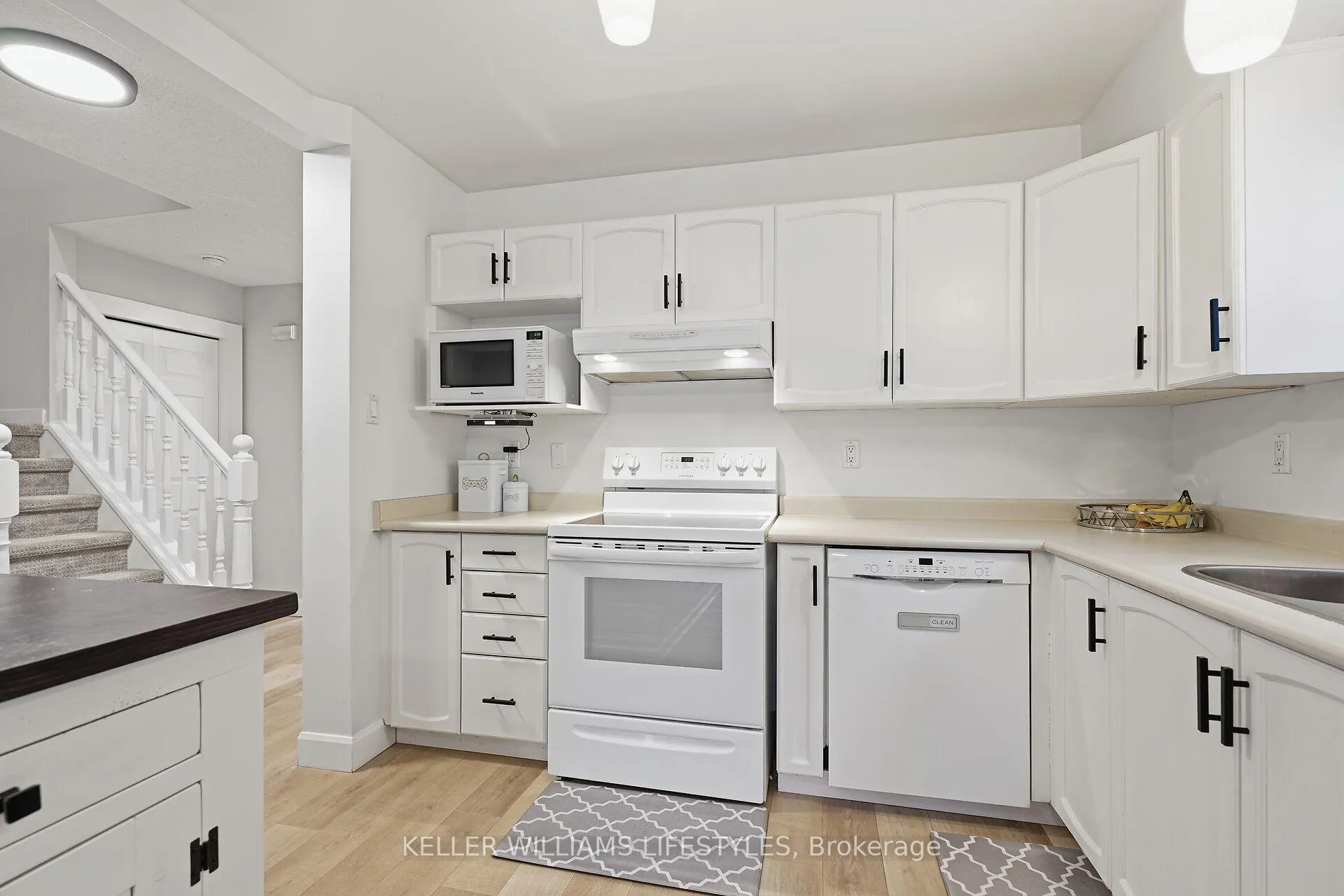 Photo 13 of 22 Tanoak Drive, London, North E — HOMEH