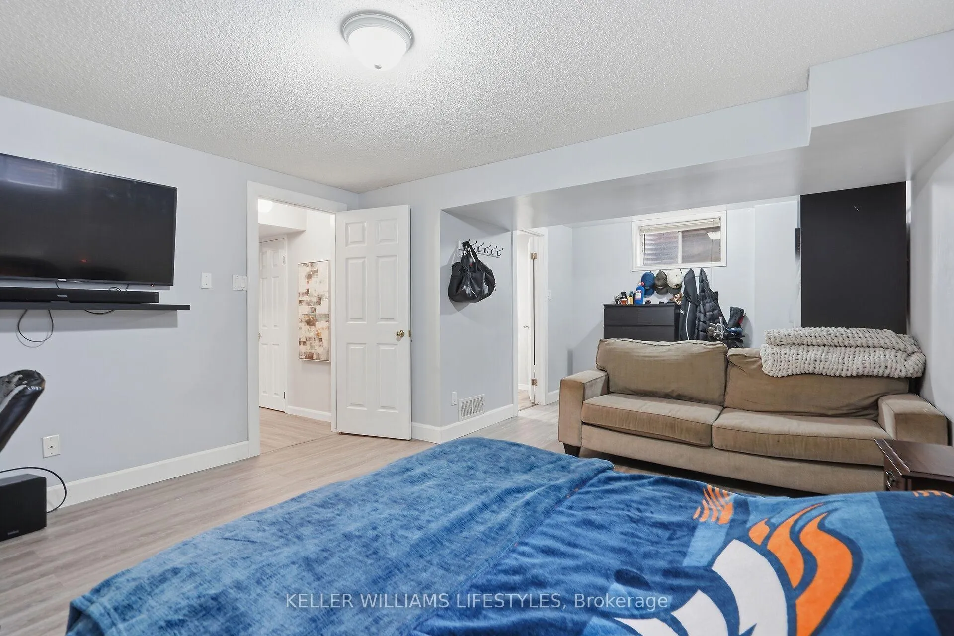 Photo 32 of 22 Tanoak Drive, London, North E — HOMEH