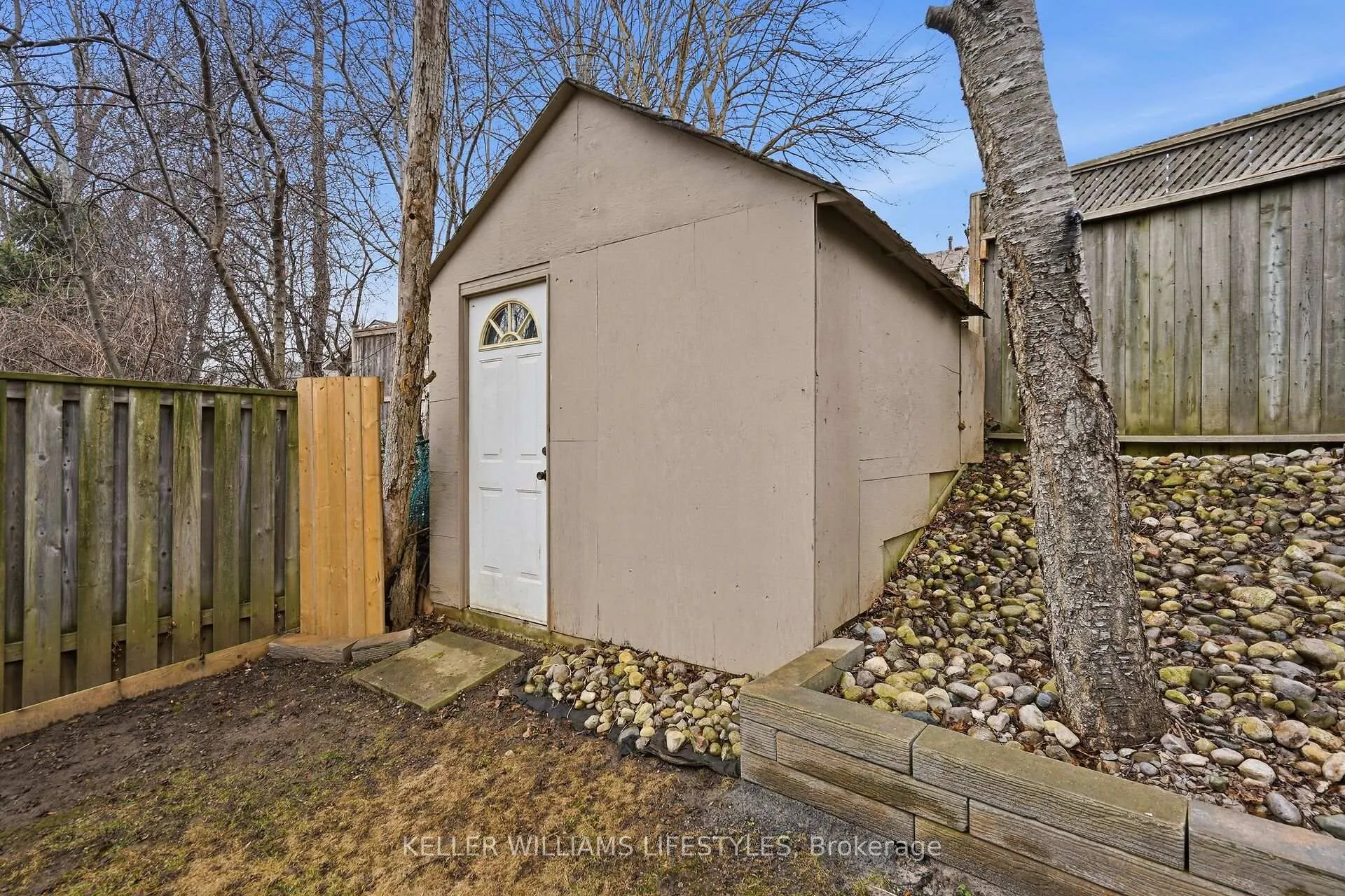 Photo 35 of 22 Tanoak Drive, London, North E — HOMEH