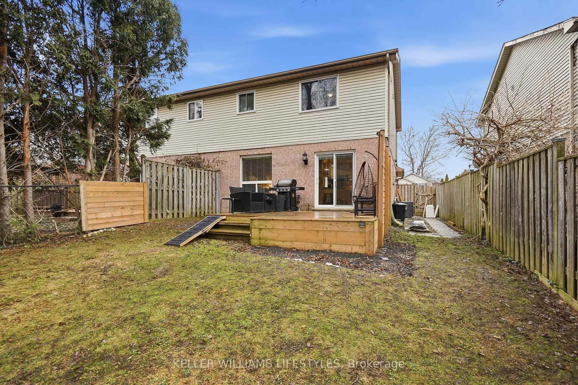 Photo 36 of 22 Tanoak Drive, London, North E — HOMEH