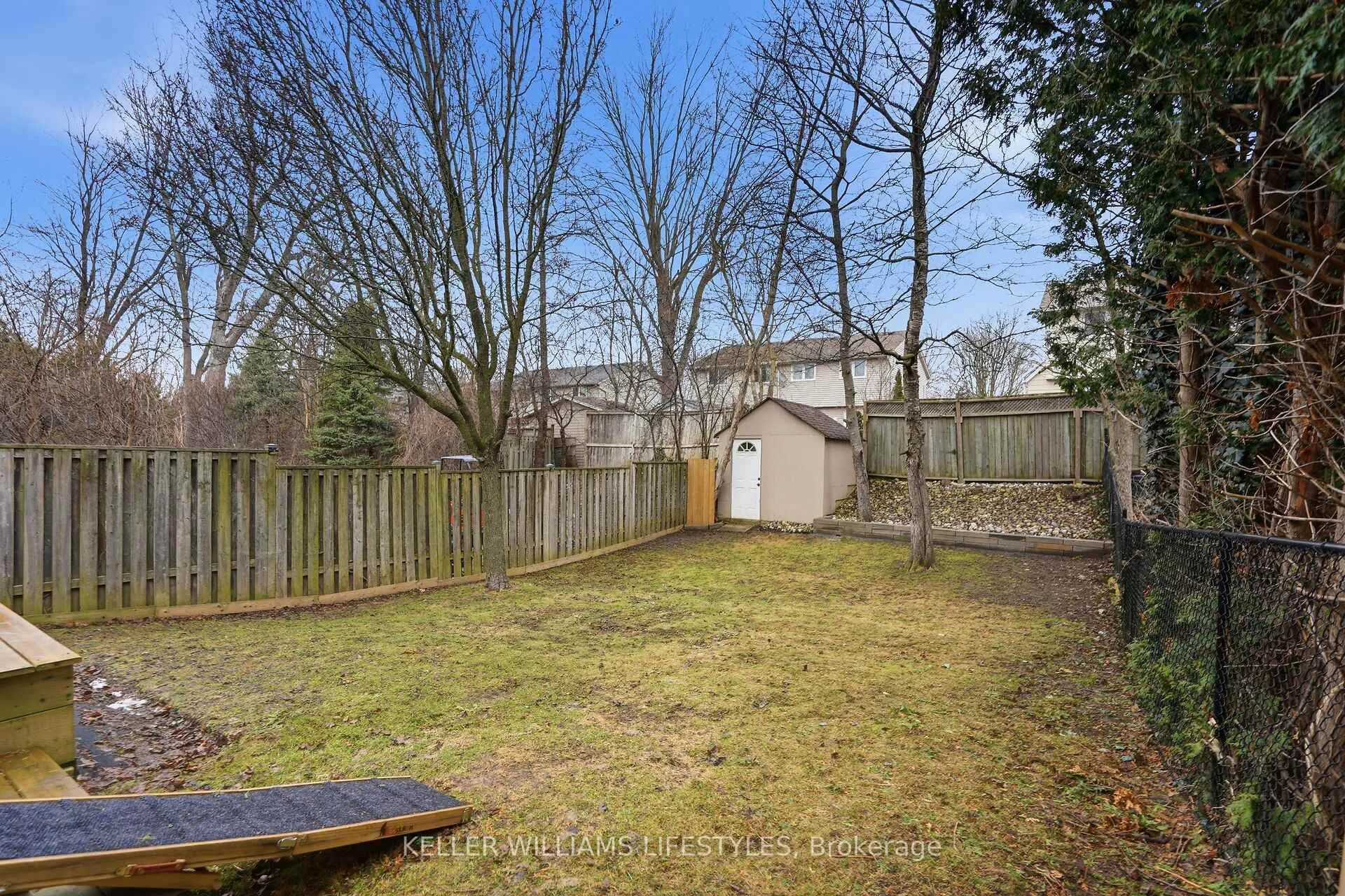 Photo 40 of 22 Tanoak Drive, London, North E — HOMEH