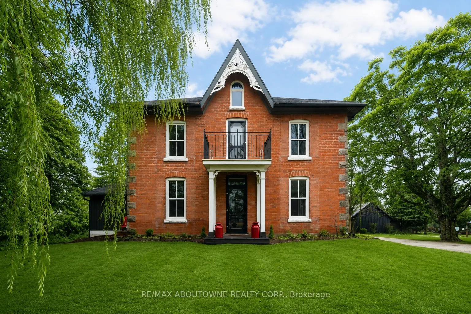 Photo of 674217 Hurontario Street