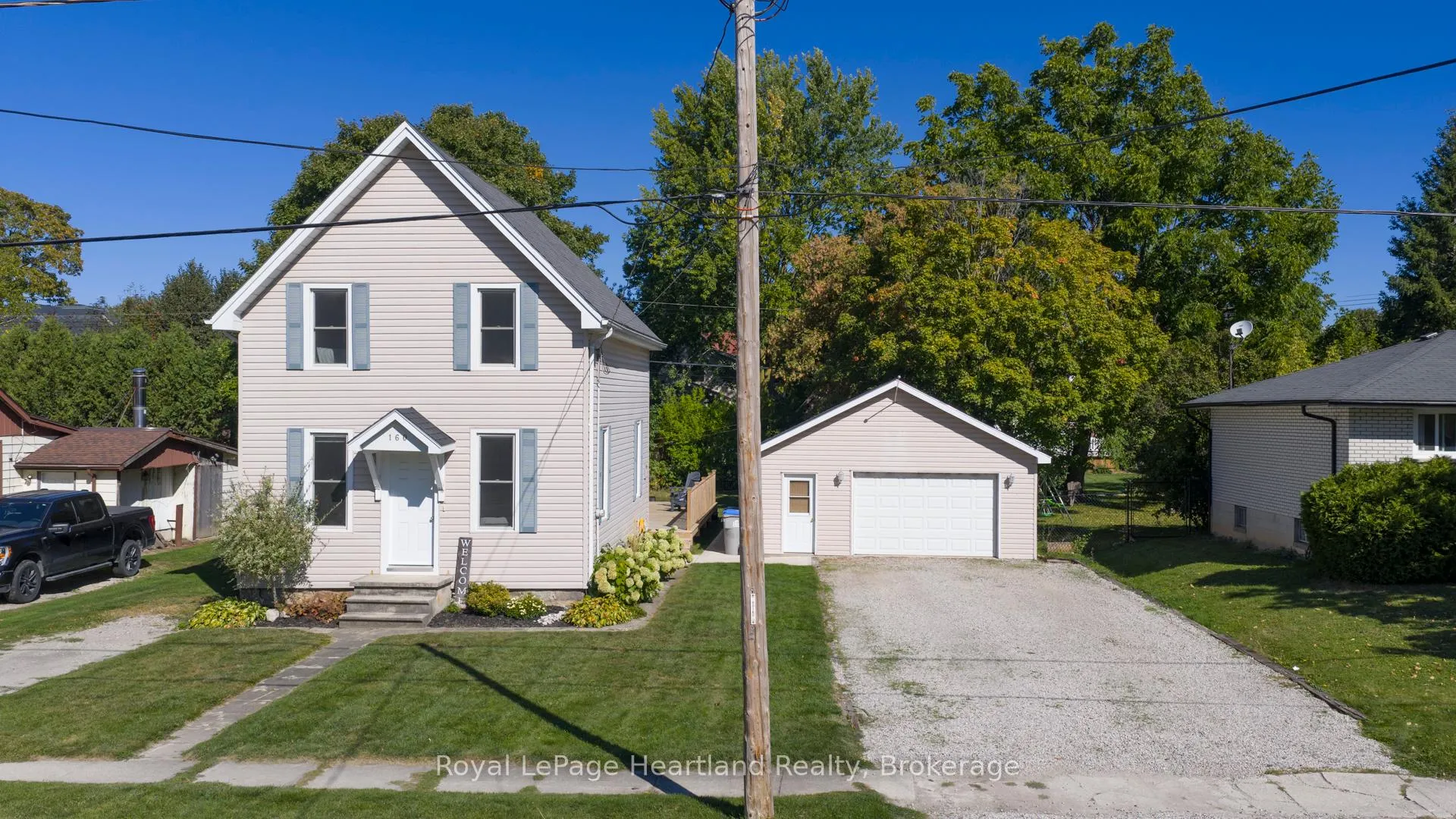Photo 2 of 160 Richmond Street, Bluewater, Hensall — HOMEH