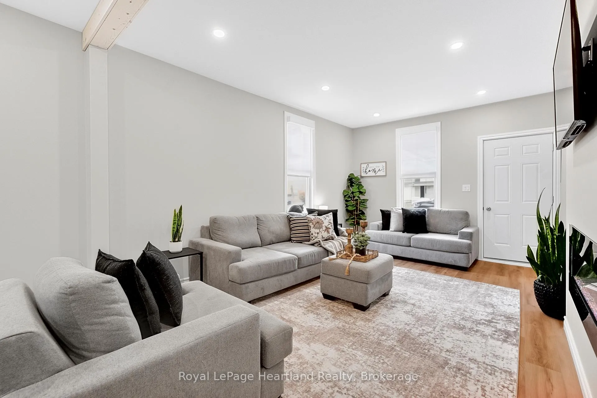 Photo 10 of 160 Richmond Street, Bluewater, Hensall — HOMEH
