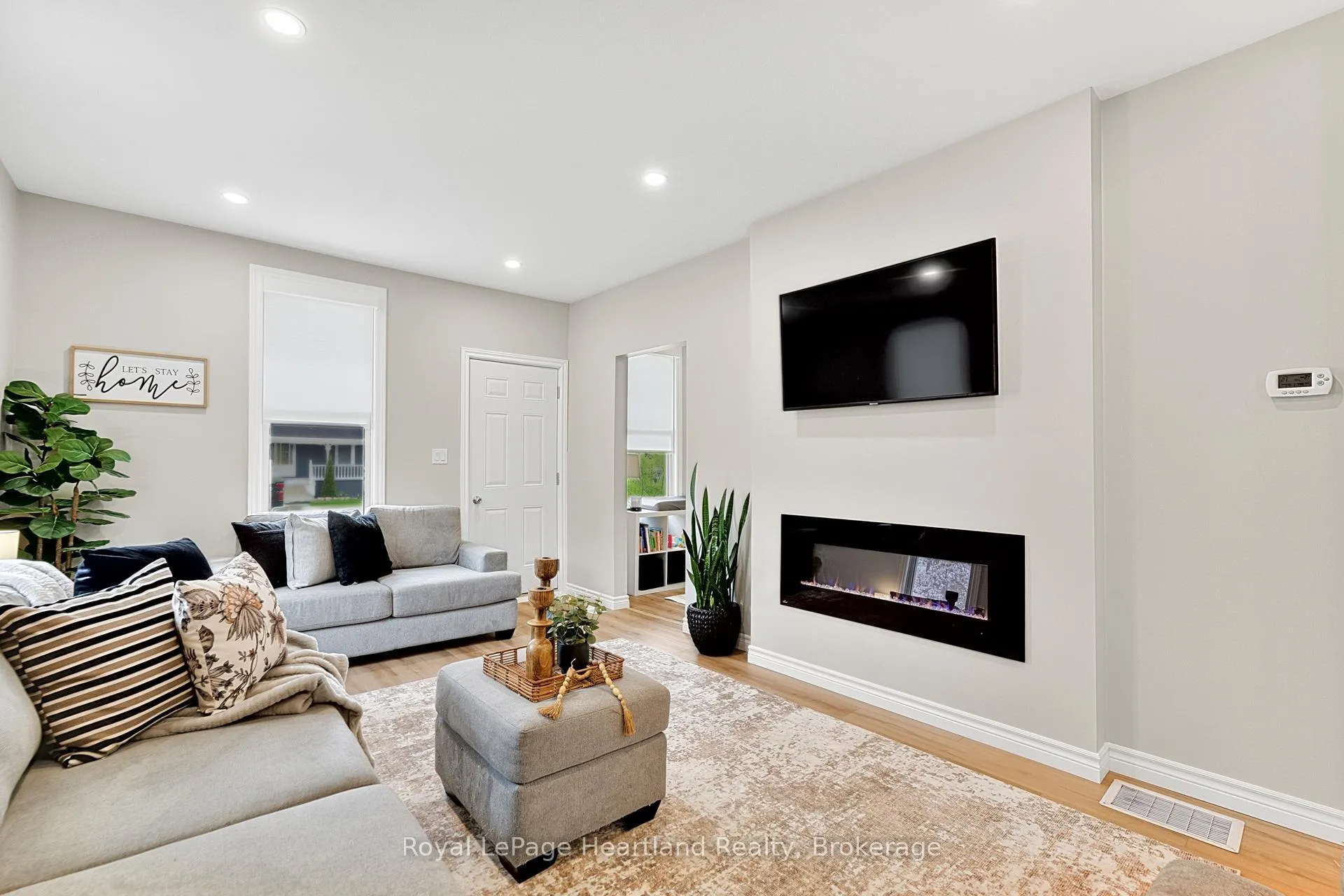 Photo 12 of 160 Richmond Street, Bluewater, Hensall — HOMEH