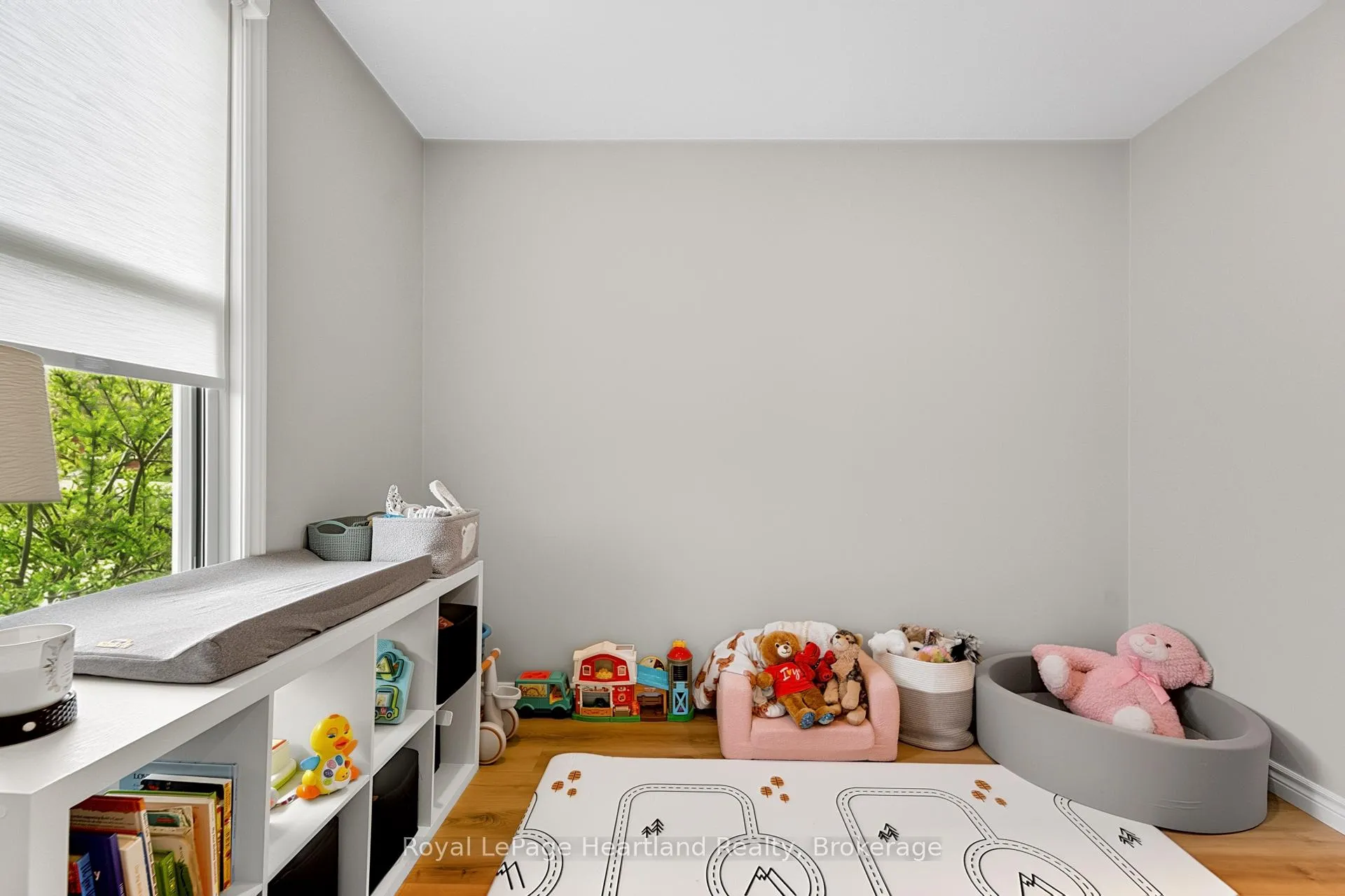 Photo 15 of 160 Richmond Street, Bluewater, Hensall — HOMEH