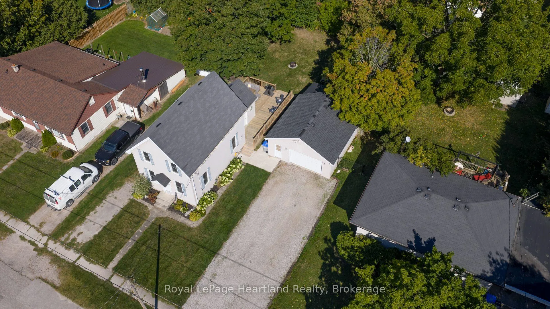 Photo 33 of 160 Richmond Street, Bluewater, Hensall — HOMEH