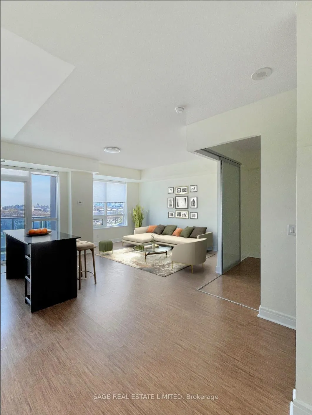 Photo 4 of Unit 712, 35 Brian Peck Crescent, Toronto, Thorncliffe Park — HOMEH