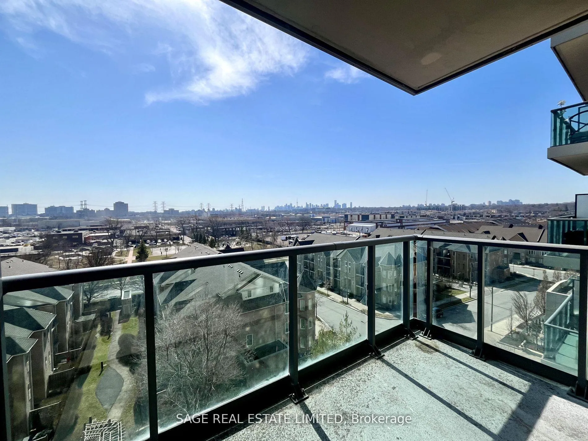 Photo 9 of Unit 712, 35 Brian Peck Crescent, Toronto, Thorncliffe Park — HOMEH