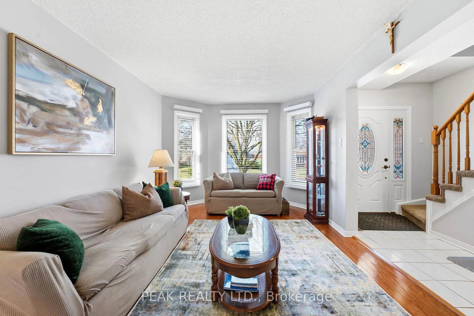 Photo 8 of 21 Garden Crescent, Brant, Paris — HOMEH