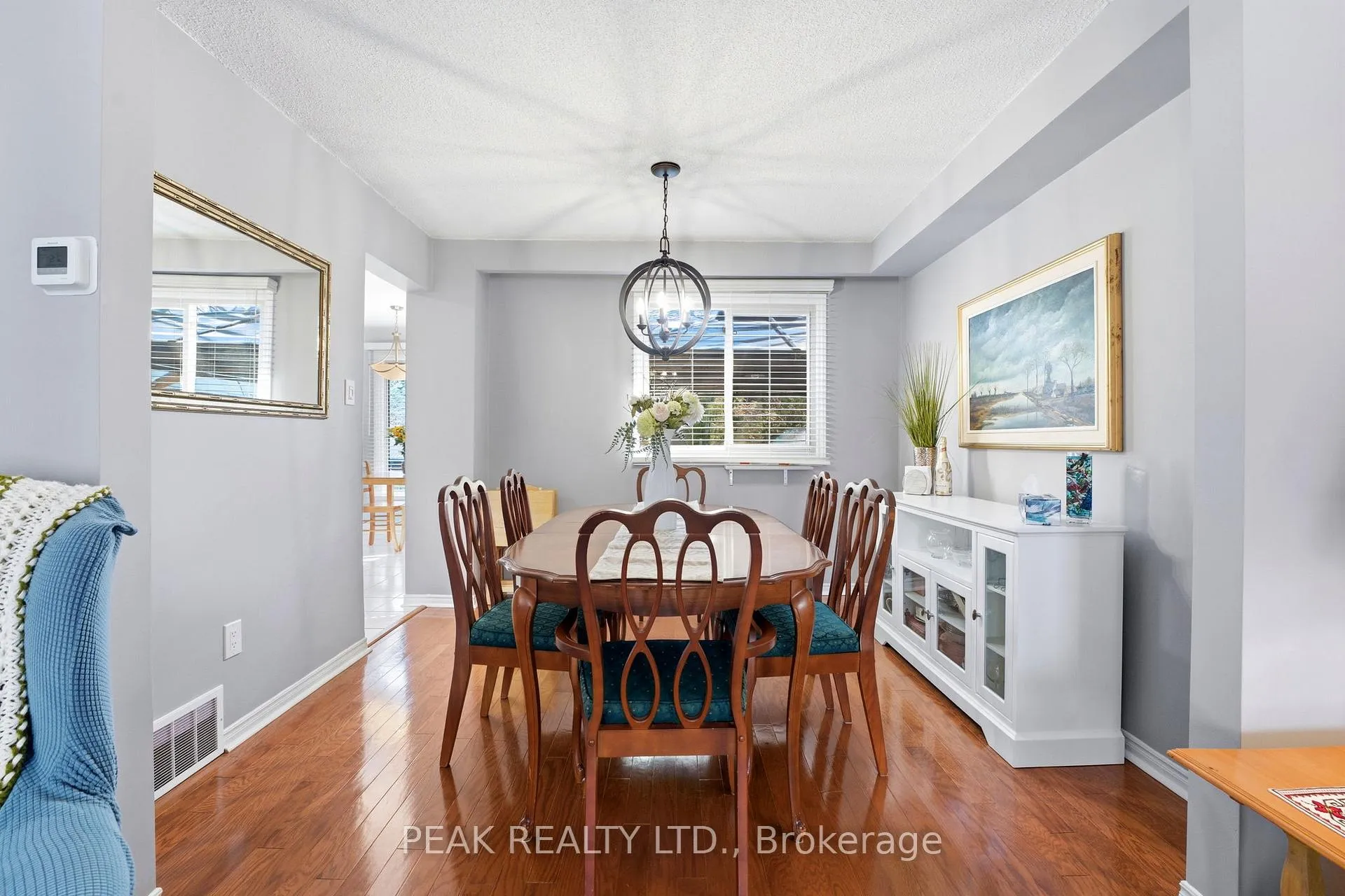 Photo 17 of 21 Garden Crescent, Brant, Paris — HOMEH