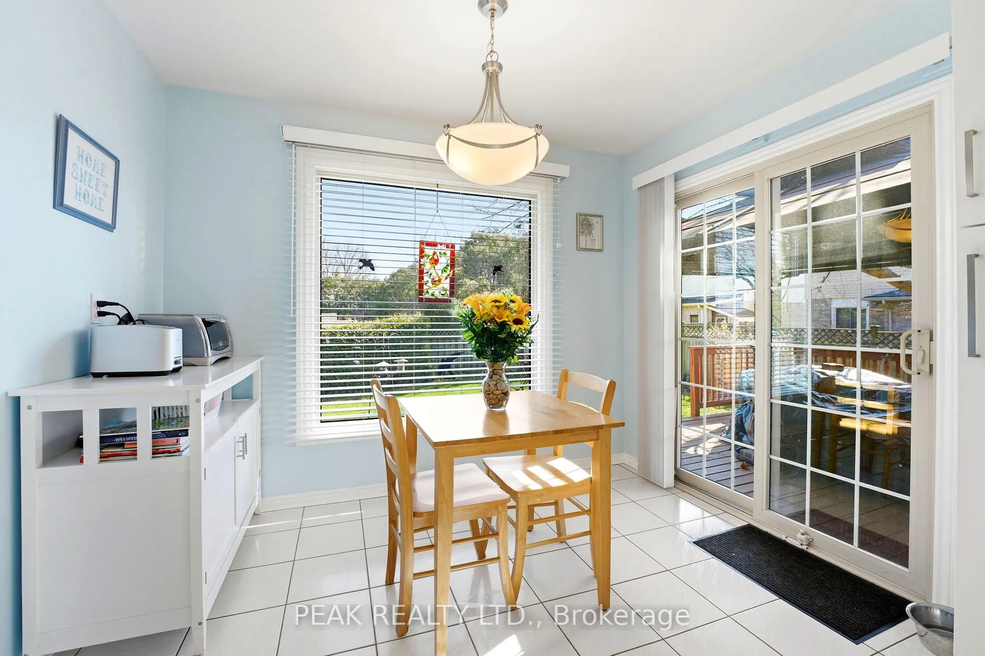 Photo 18 of 21 Garden Crescent, Brant, Paris — HOMEH