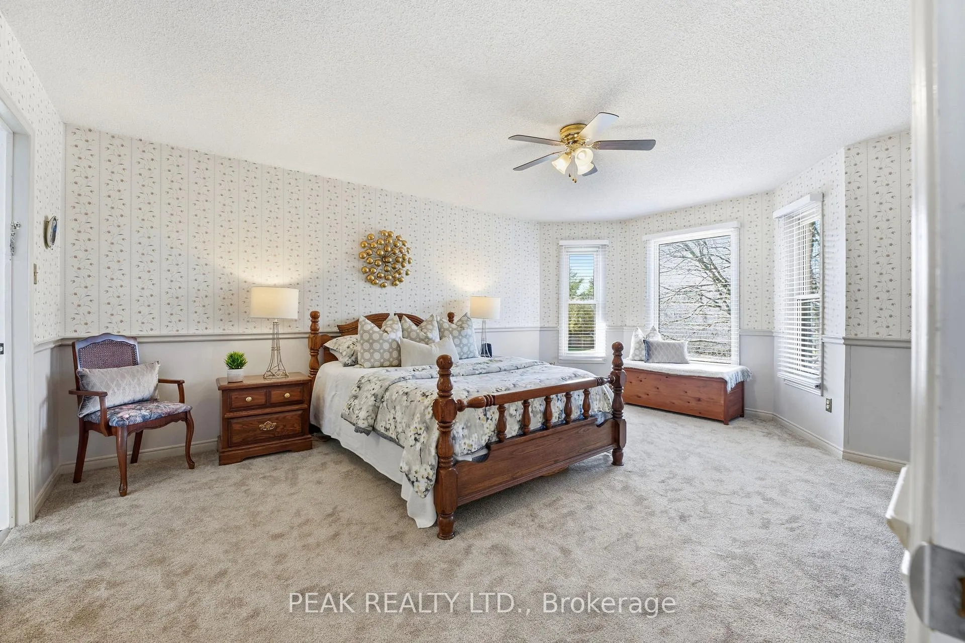 Photo 20 of 21 Garden Crescent, Brant, Paris — HOMEH