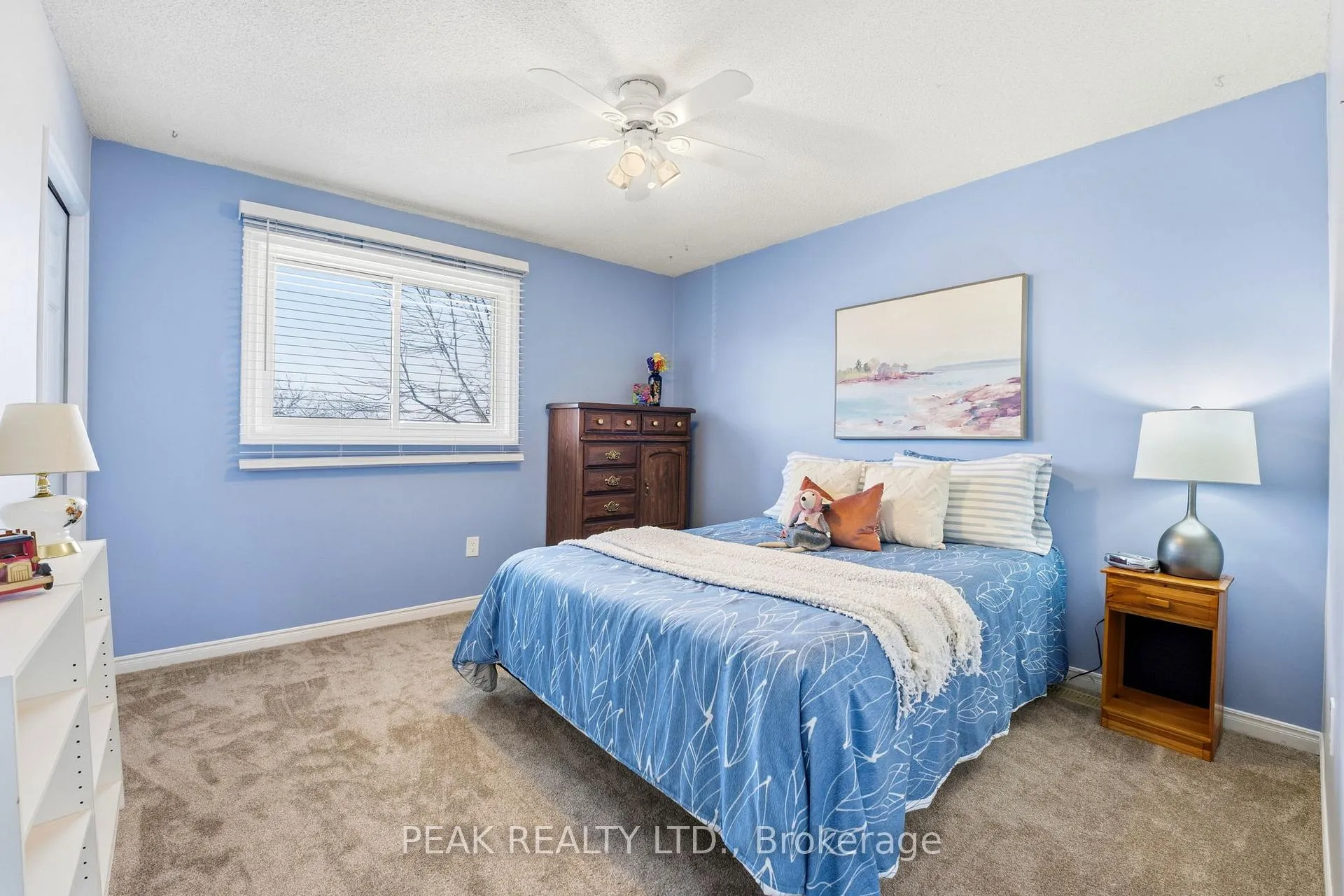 Photo 22 of 21 Garden Crescent, Brant, Paris — HOMEH