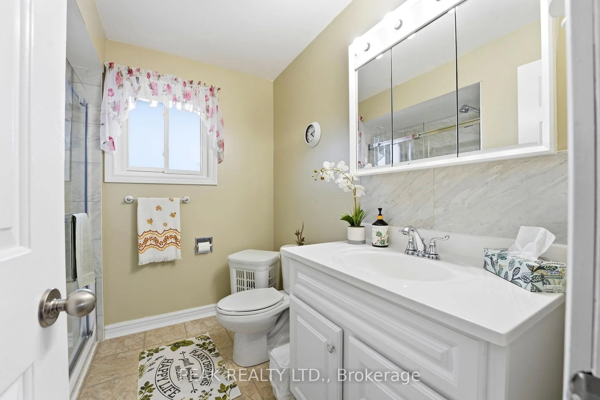 Photo 26 of 21 Garden Crescent, Brant, Paris — HOMEH