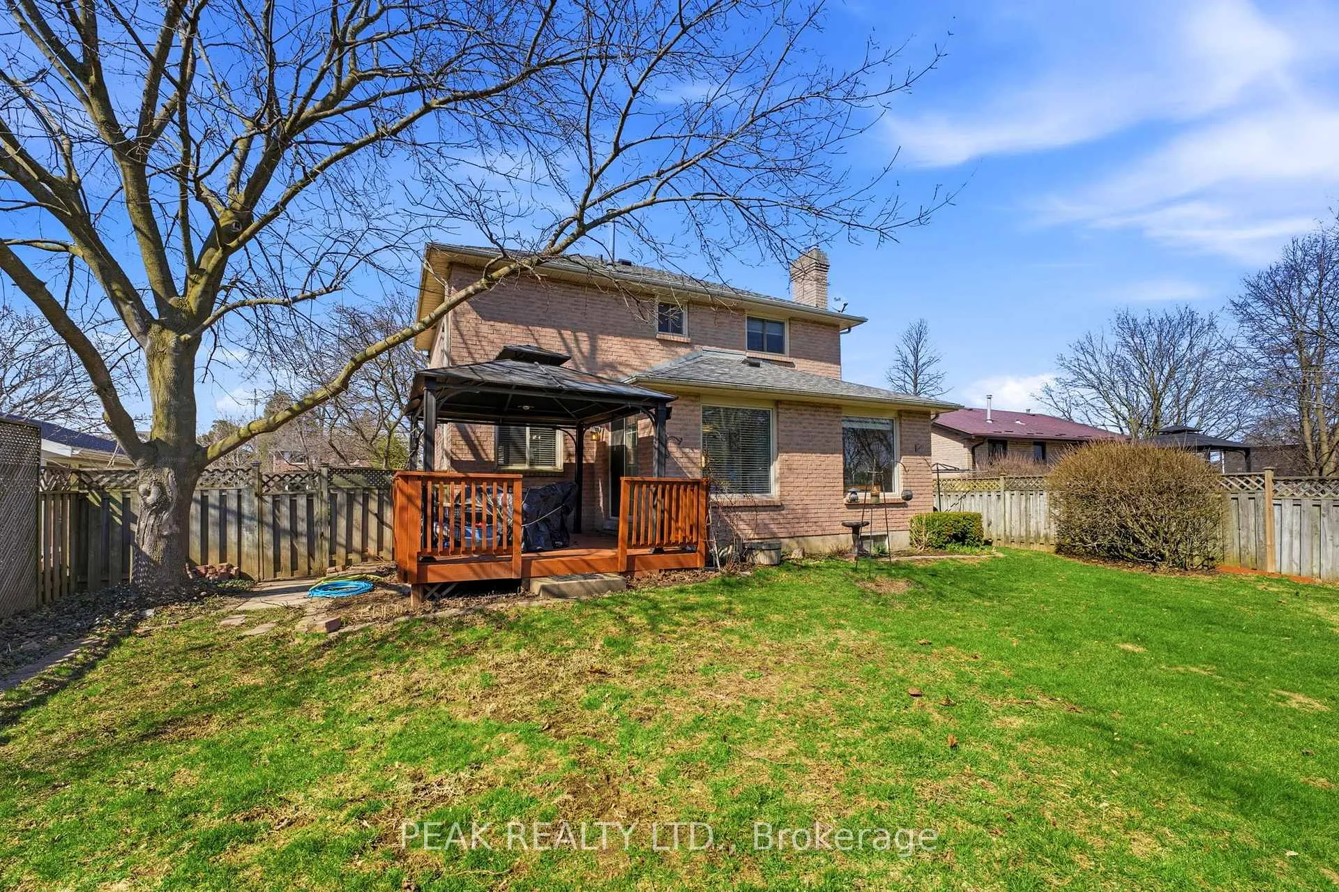 Photo 36 of 21 Garden Crescent, Brant, Paris — HOMEH