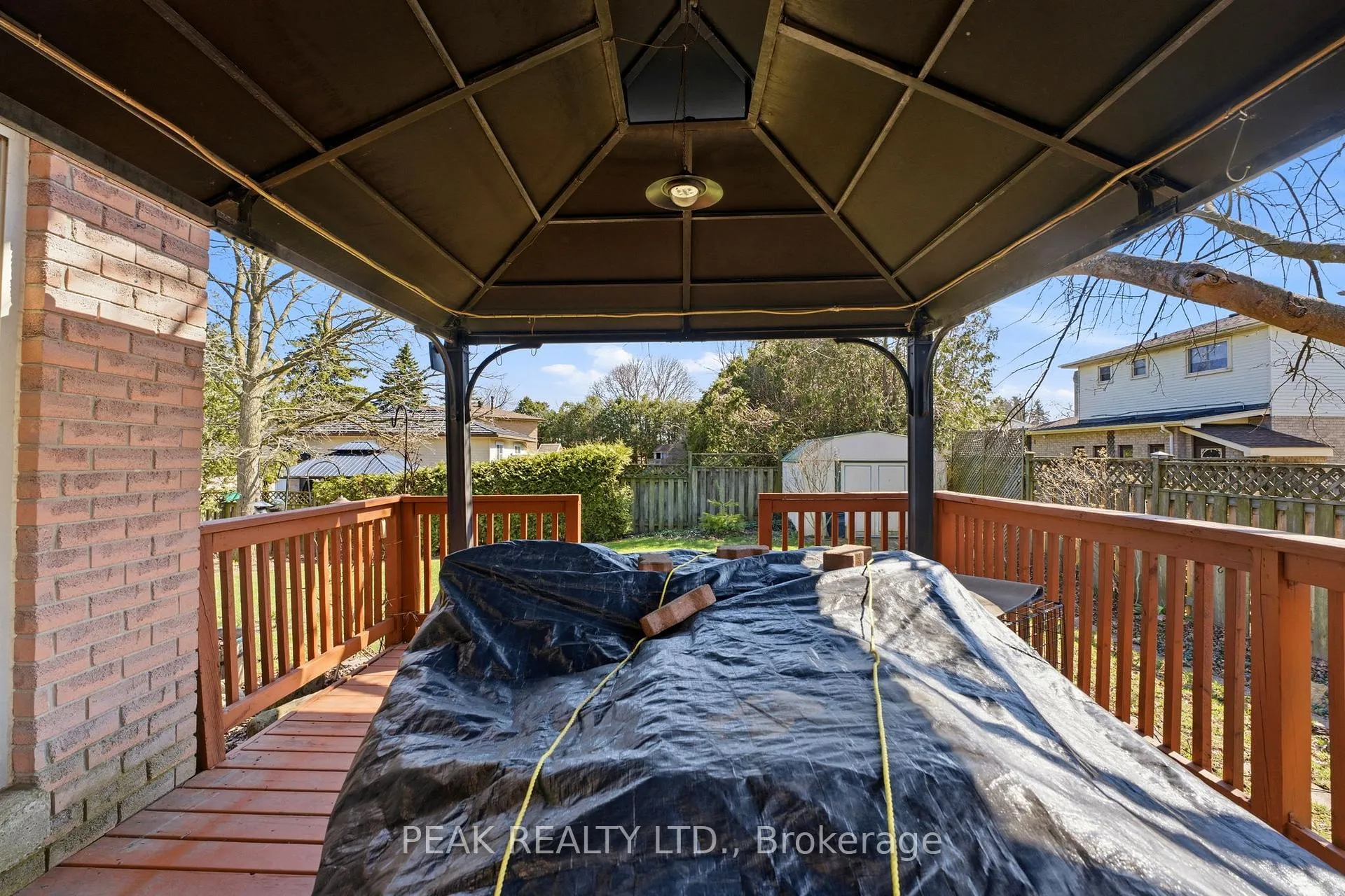 Photo 40 of 21 Garden Crescent, Brant, Paris — HOMEH