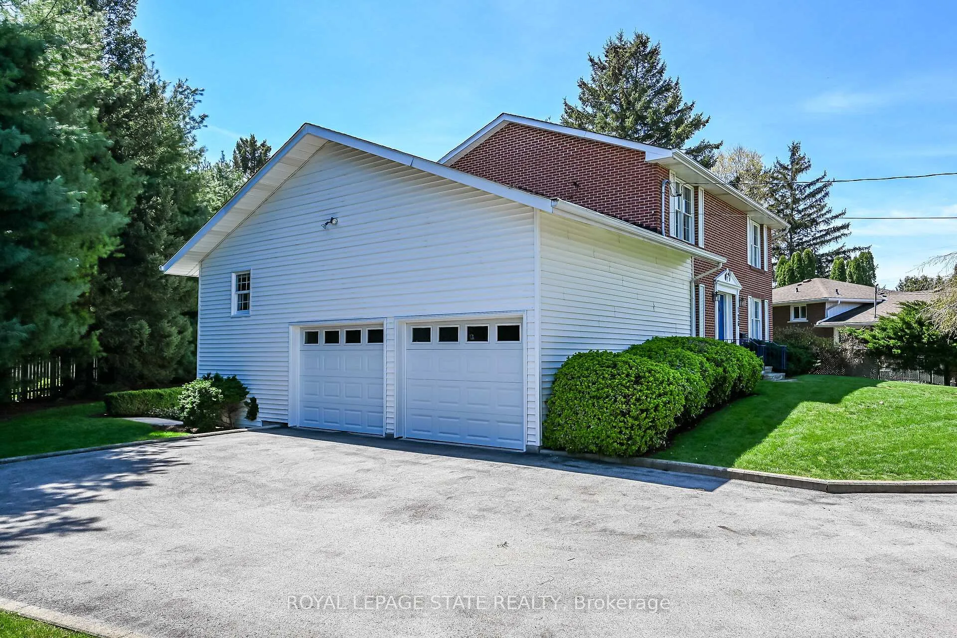 Photo 4 of 126 Forest Hill Crescent, Hamilton, Red Hill — HOMEH