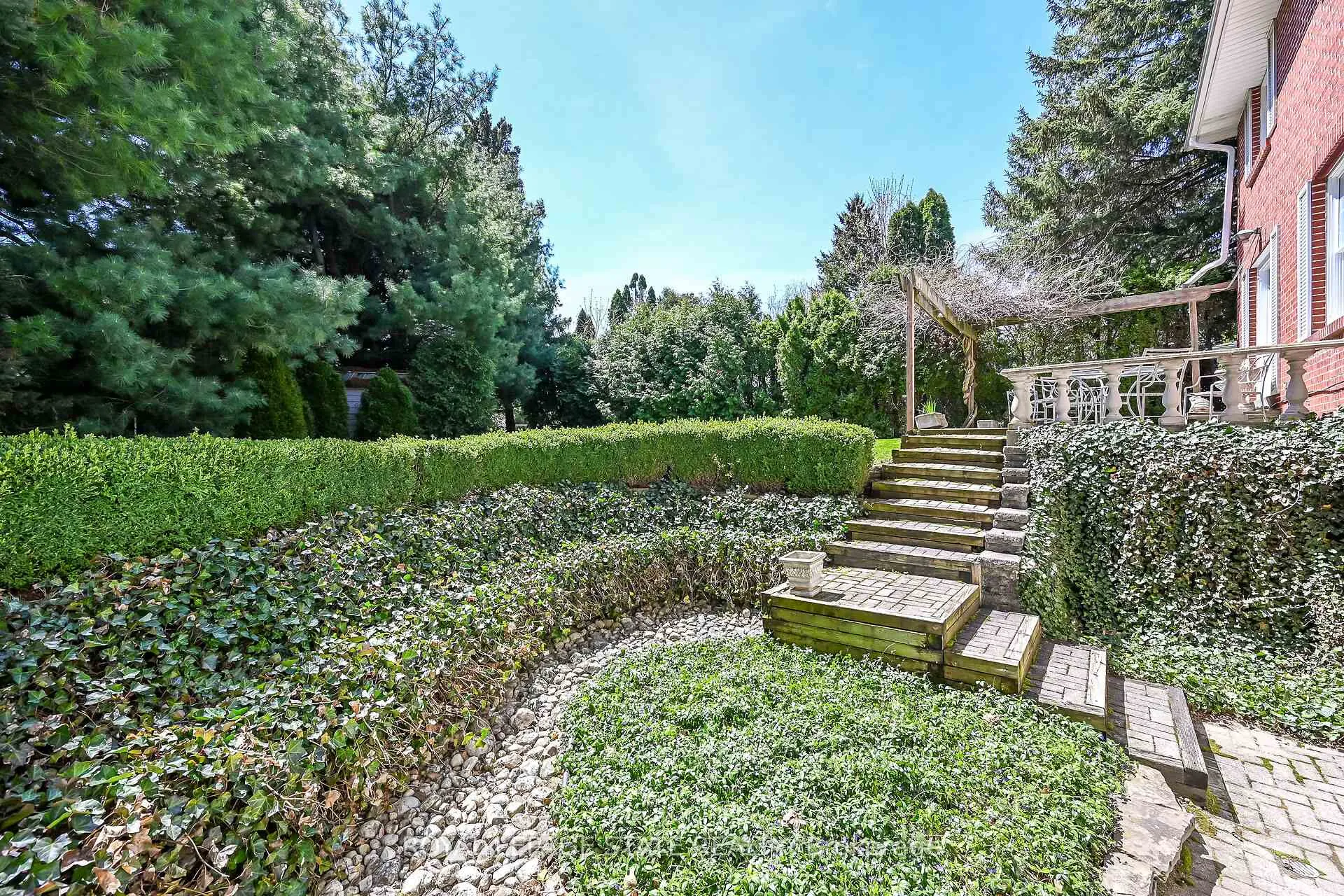 Photo 17 of 126 Forest Hill Crescent, Hamilton, Red Hill — HOMEH