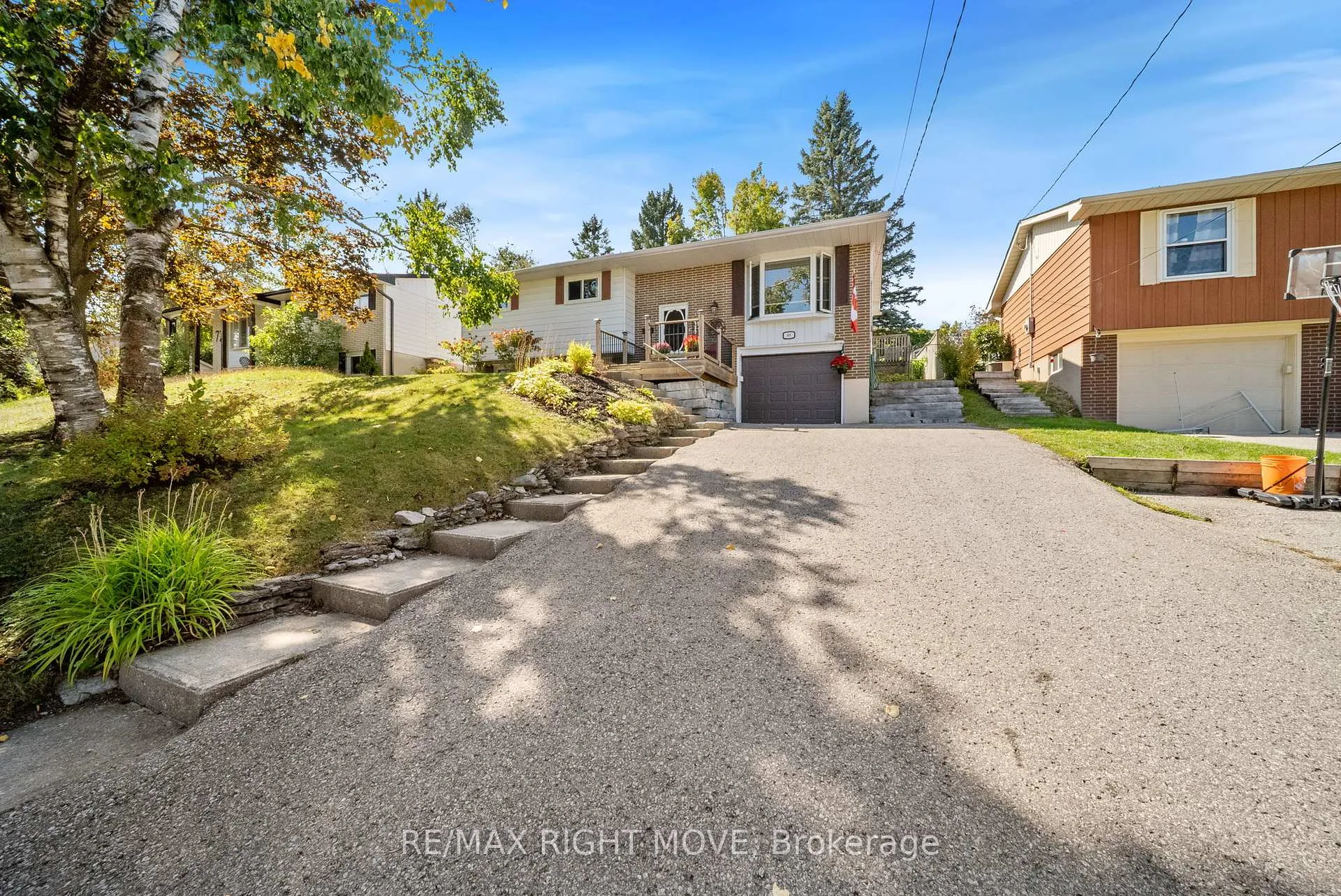 Photo 3 of 68 Quinn Avenue, Orillia — HOMEH