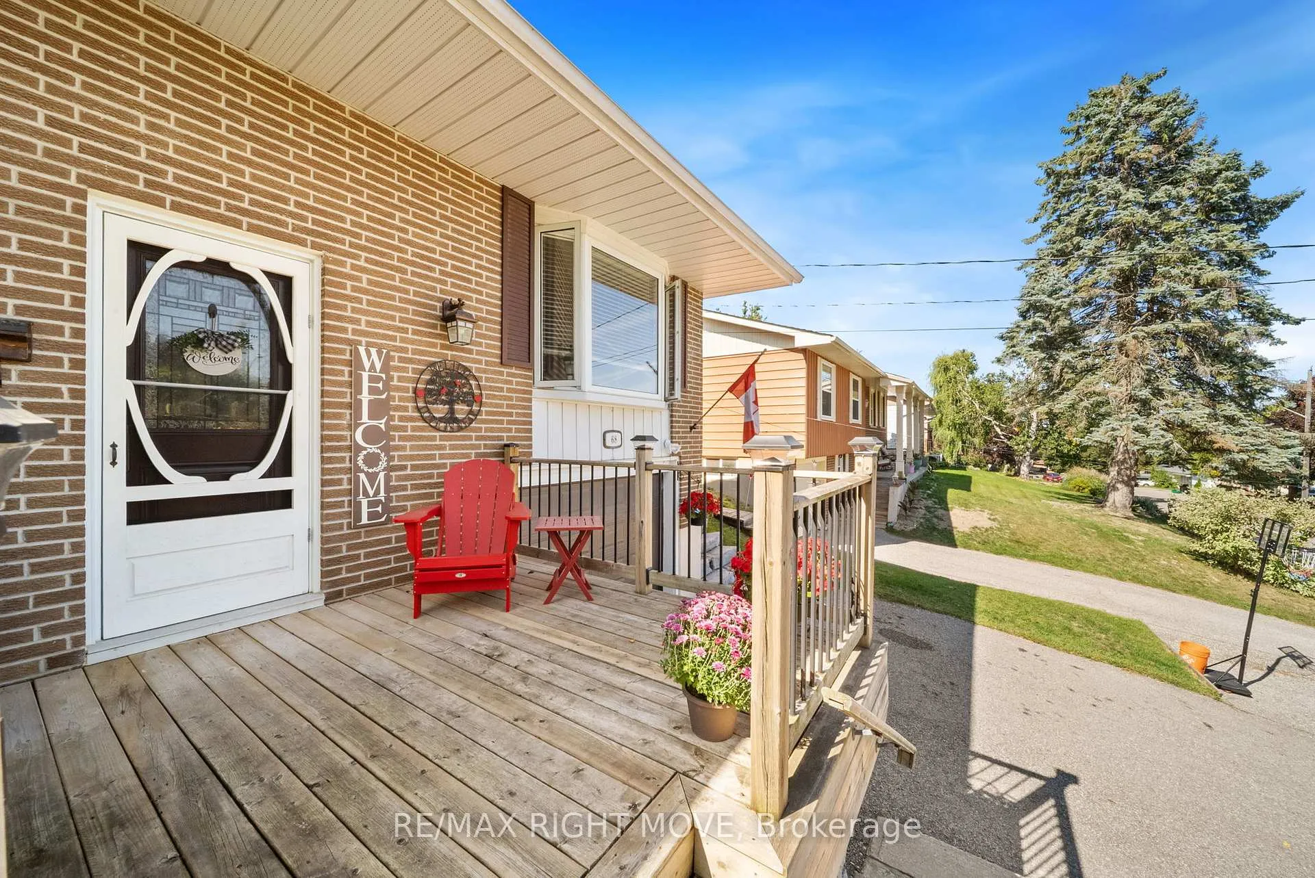 Photo 4 of 68 Quinn Avenue, Orillia — HOMEH