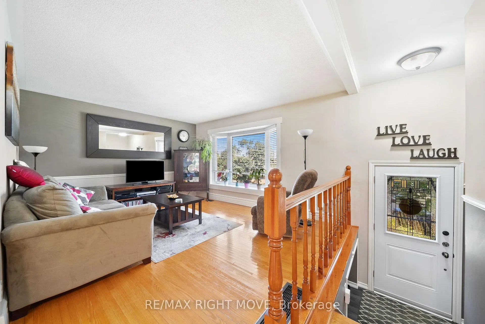 Photo 6 of 68 Quinn Avenue, Orillia — HOMEH