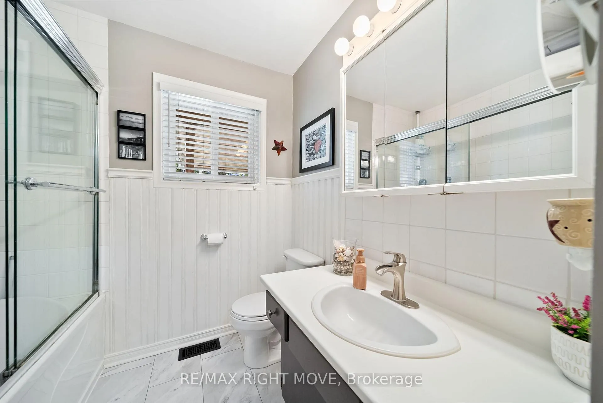 Photo 16 of 68 Quinn Avenue, Orillia — HOMEH