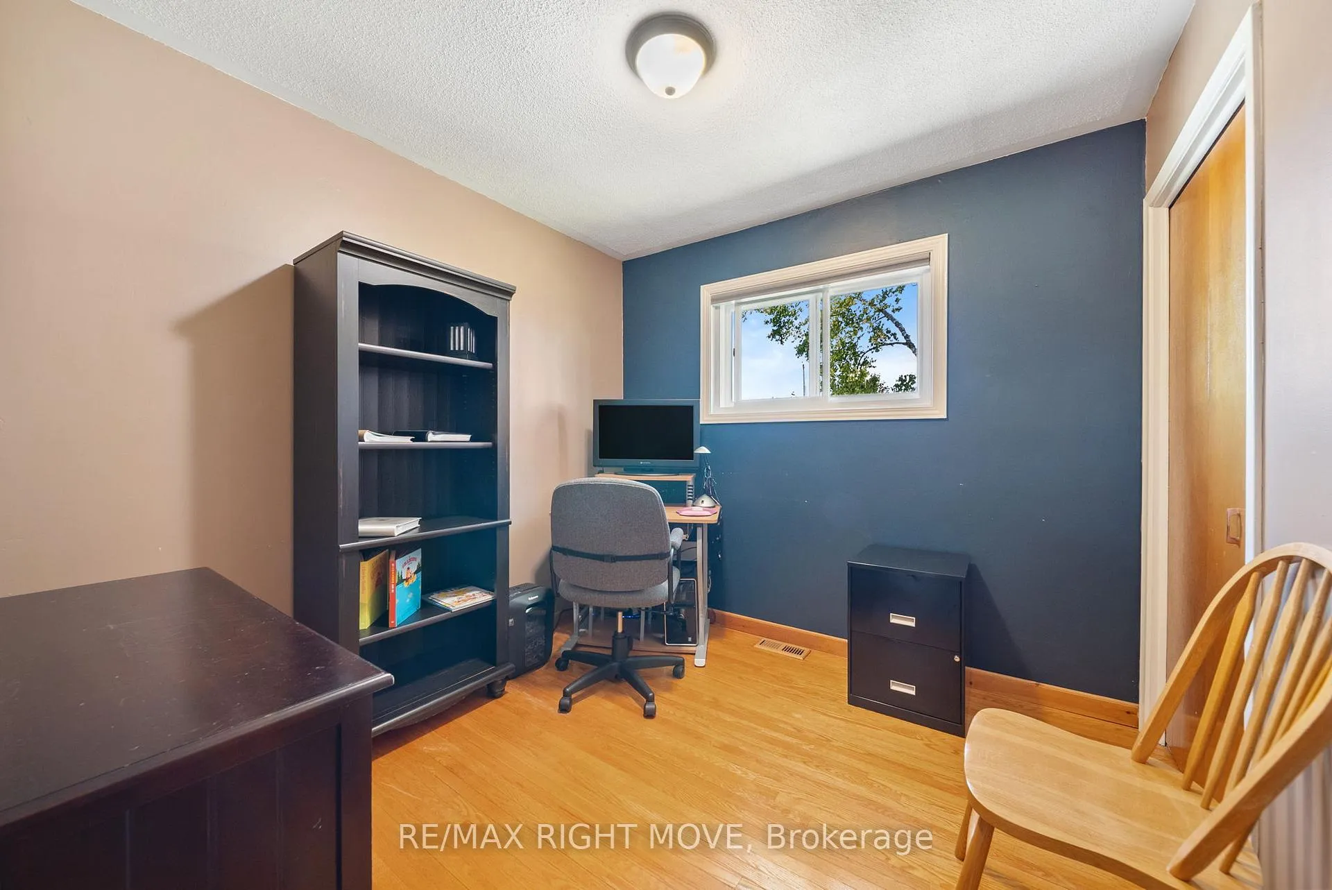 Photo 19 of 68 Quinn Avenue, Orillia — HOMEH