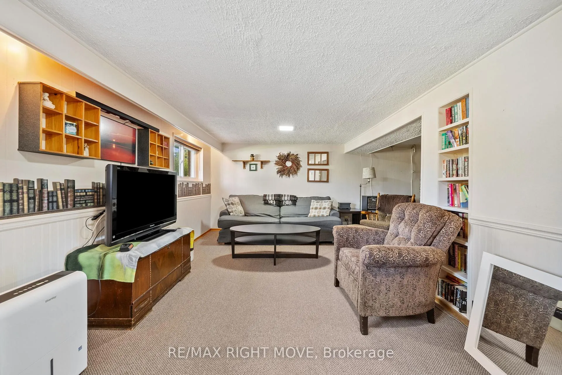 Photo 20 of 68 Quinn Avenue, Orillia — HOMEH
