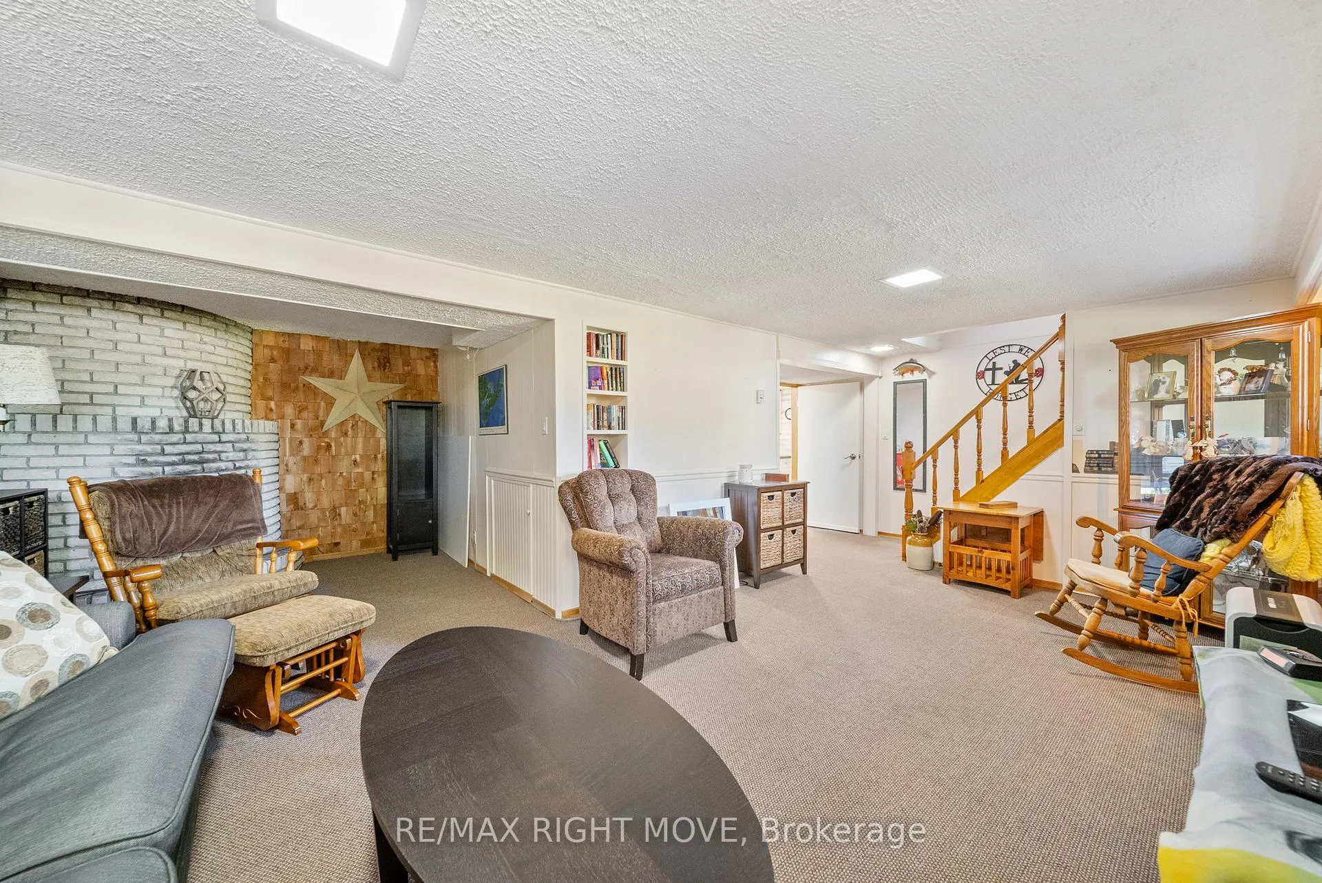 Photo 21 of 68 Quinn Avenue, Orillia — HOMEH
