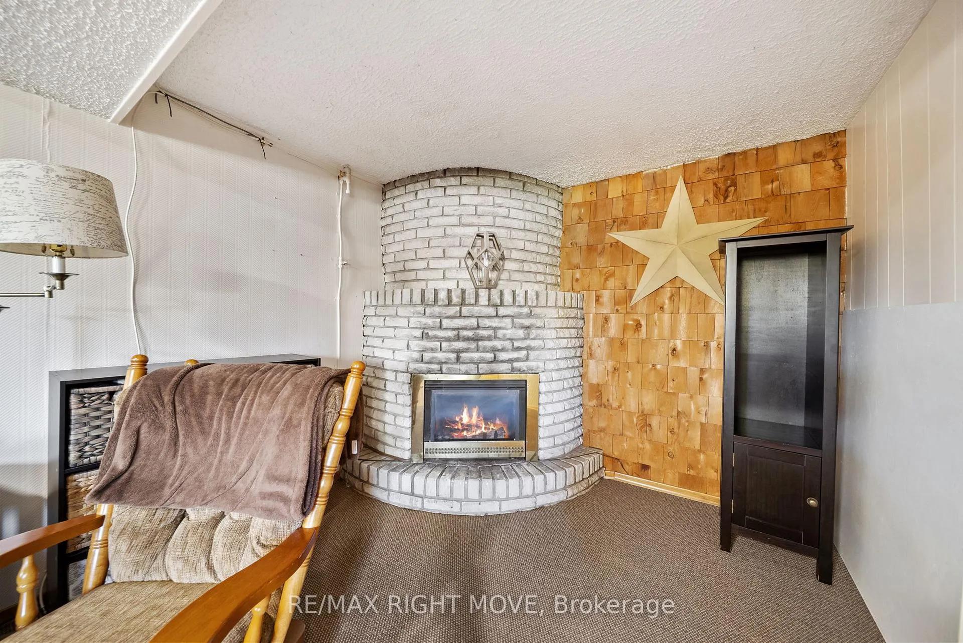 Photo 23 of 68 Quinn Avenue, Orillia — HOMEH