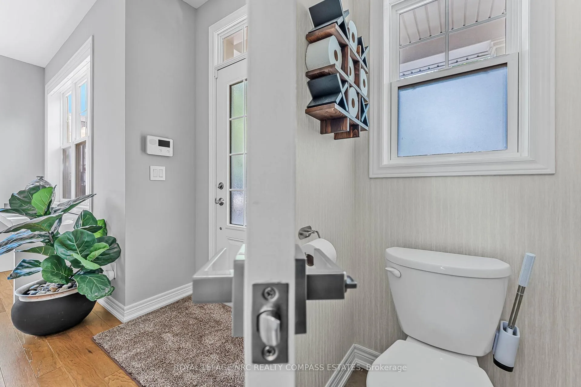Photo 9 of 21 Willow Bank Common, St. Catharines, Grapeview — HOMEH