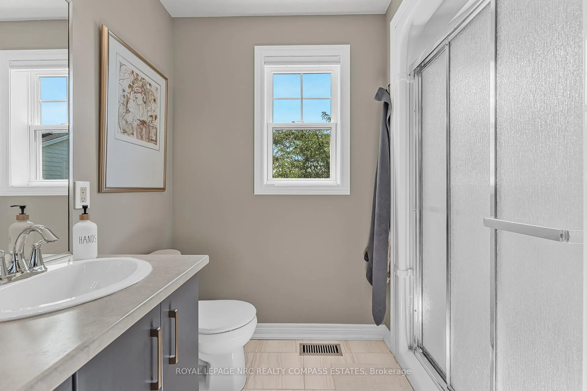 Photo 36 of 21 Willow Bank Common, St. Catharines, Grapeview — HOMEH