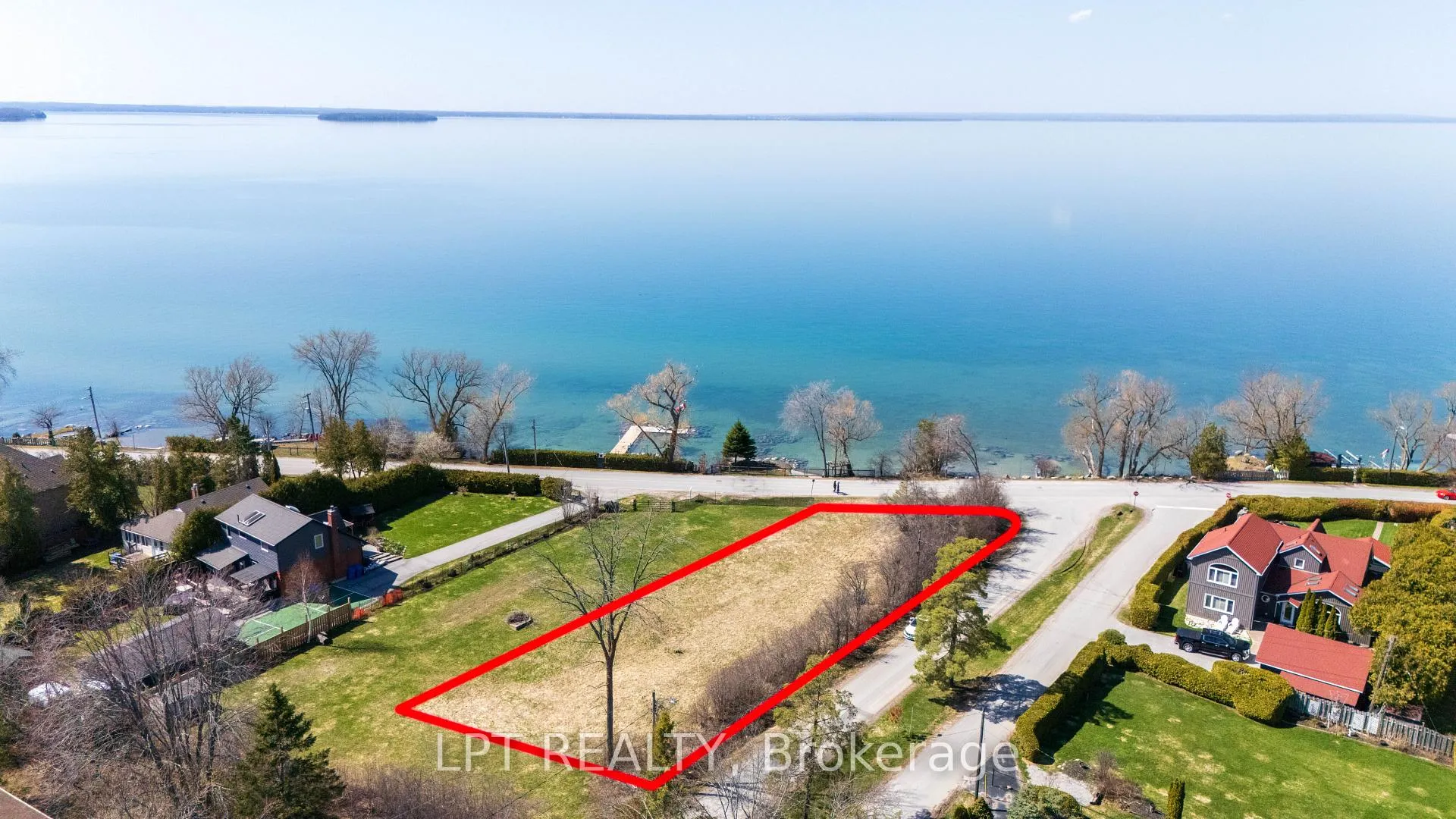 Photo of 417 Lake Drive E