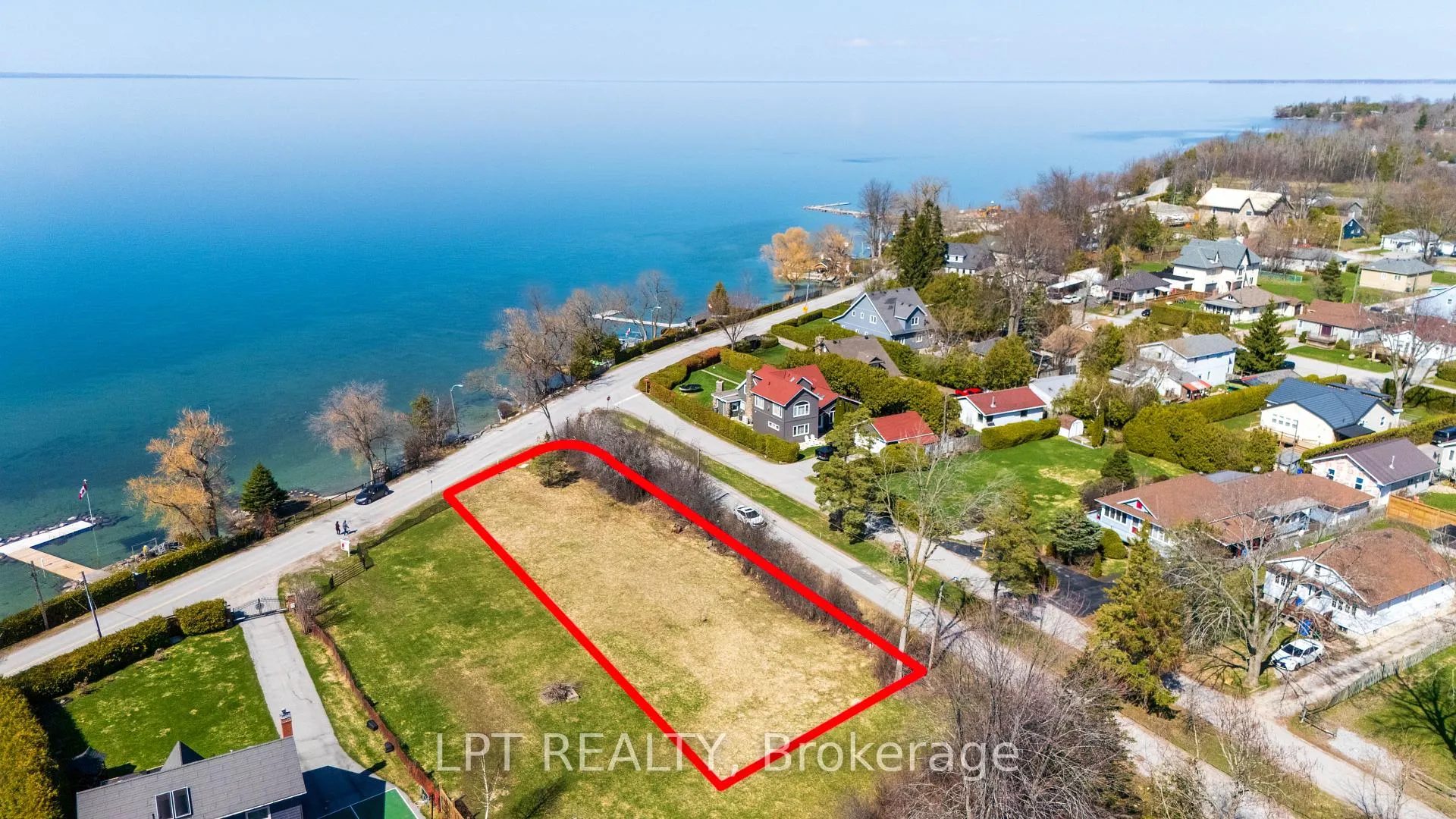 Photo 3 of 417 Lake Drive E, Georgina, Historic Lakeshore Communities — HOMEH