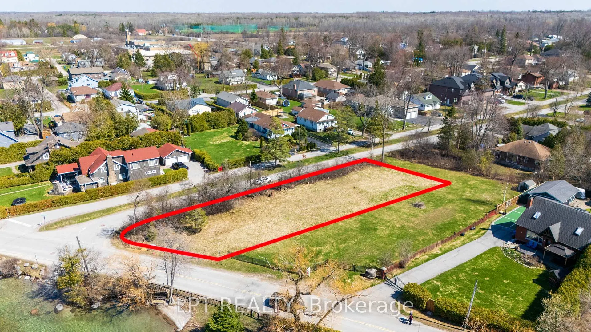 Photo 6 of 417 Lake Drive E, Georgina, Historic Lakeshore Communities — HOMEH