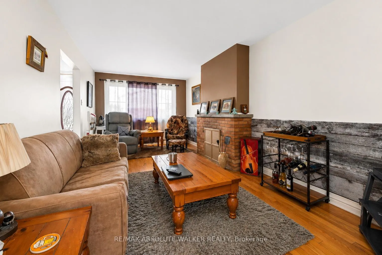 Photo 4 of 144 Viewmount Drive, Ottawa, Meadowlands/Crestview — HOMEH